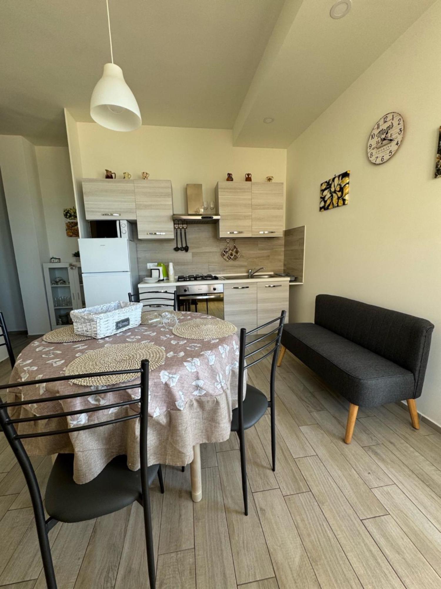 Donna Apollonia Home Holiday Монополі Екстер'єр фото