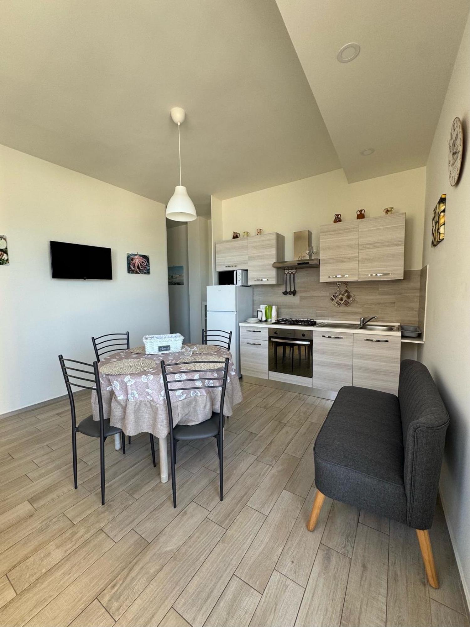 Donna Apollonia Home Holiday Монополі Екстер'єр фото